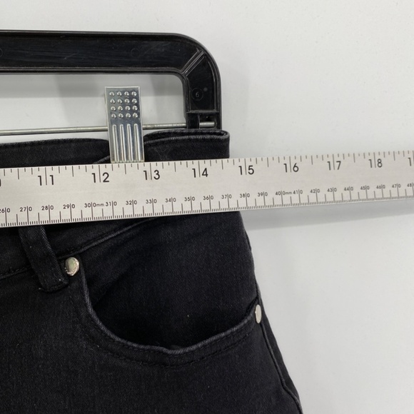 Simon Chang Jeans Women's 8 Mid Rise Straight Leg Blacked Denim 5 Pocket Causal - Picture 6 of 12